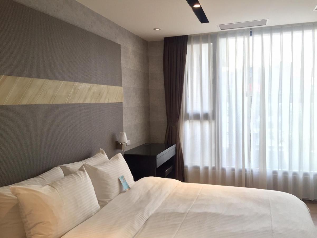 Fengjia Hotel Bell Taichung Exterior photo