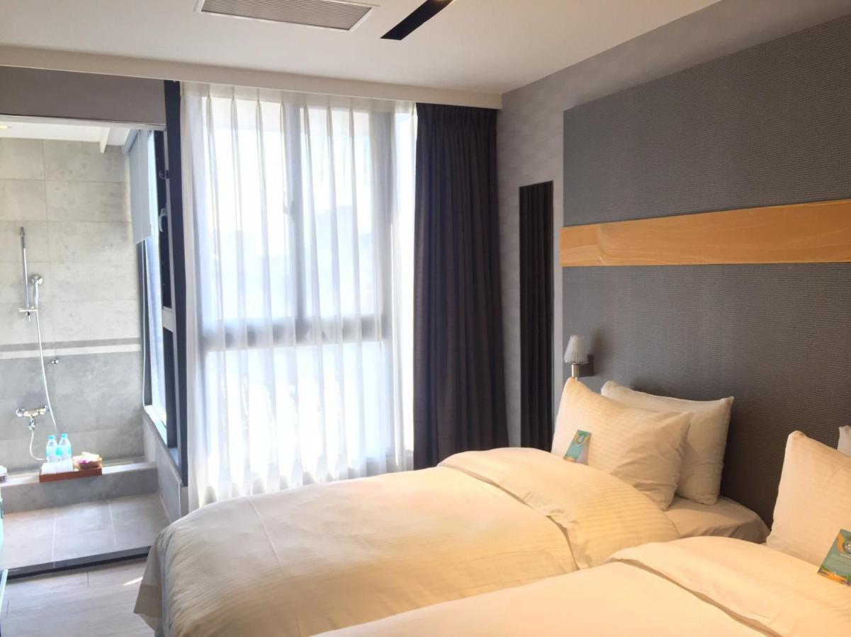 Fengjia Hotel Bell Taichung Exterior photo